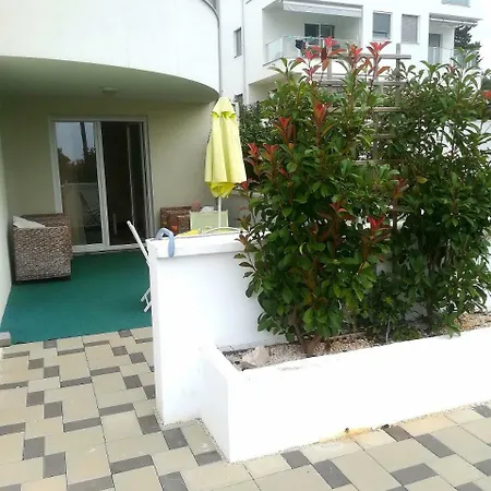 Mirela 2 Apartment