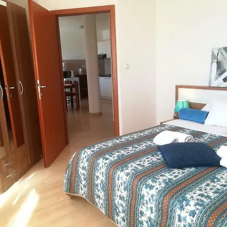 Apartment Mirela 2 Petrcane