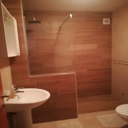 Apartment Mirela 2 *