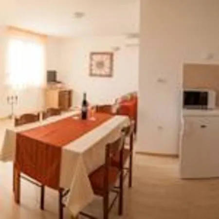 Mirela 2 Apartment