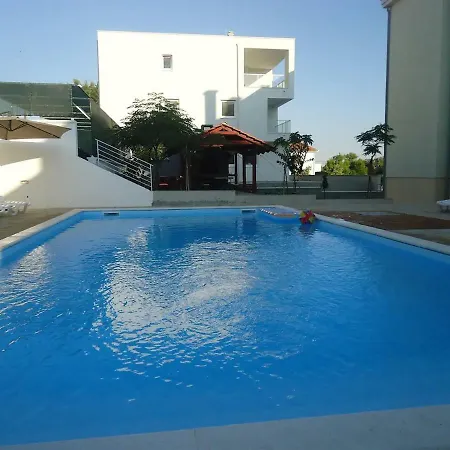 Apartment Mirela 2